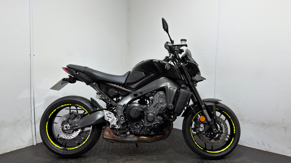 Yamaha Mt-09 (14MY)